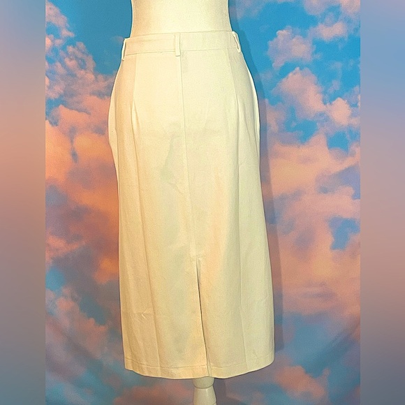 Stylish and Simple White Cotton Denim Midi Pencil Skirt (Small-Medium) - Picture 3 of 10